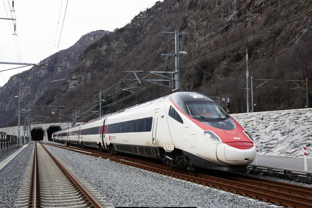 Gotthard-Basistunnel Tunnelportal