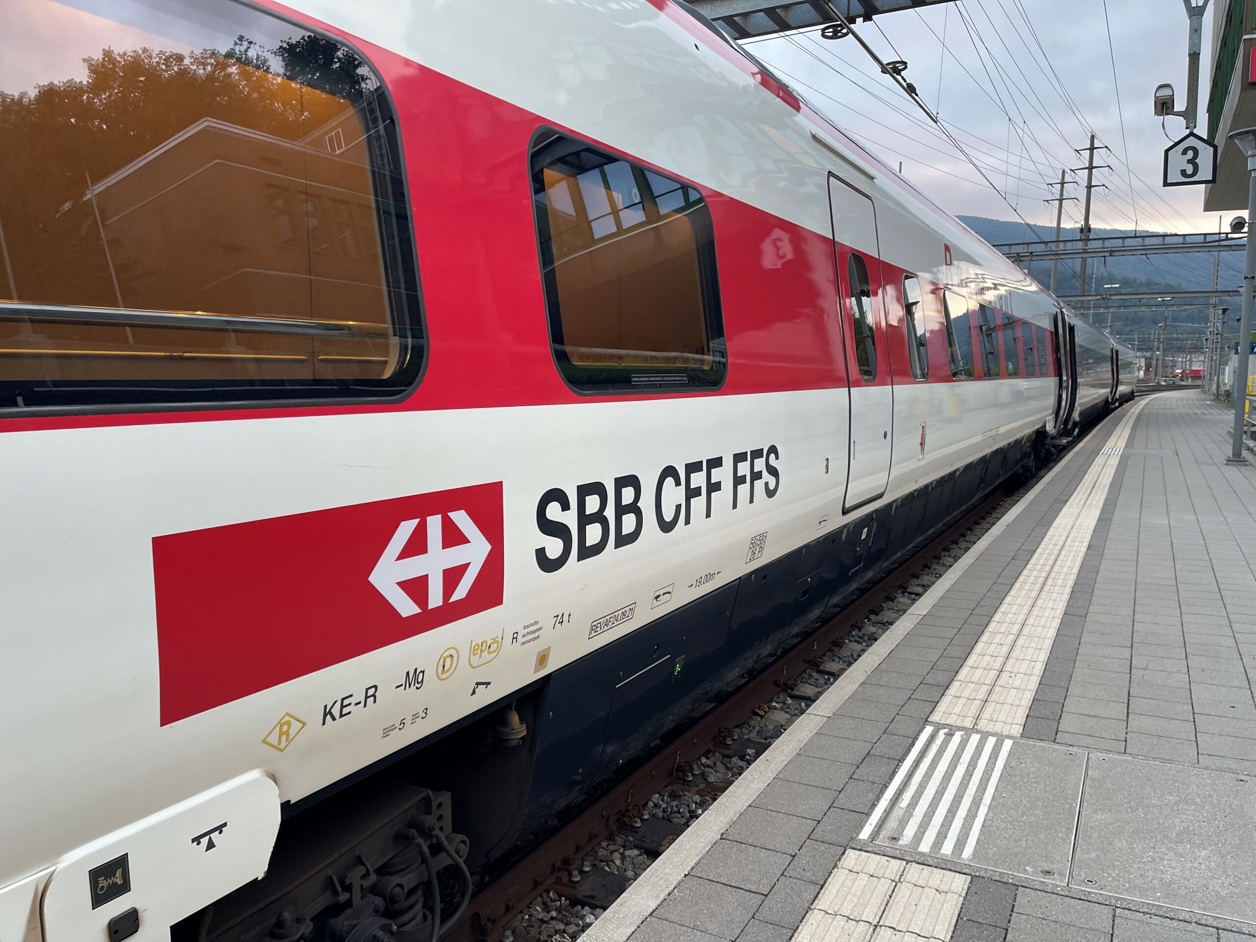 SBB Zug Bahnhof